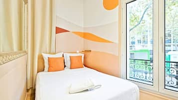 2 chambres, fer et planche à repasser, Wi-Fi, draps fournis