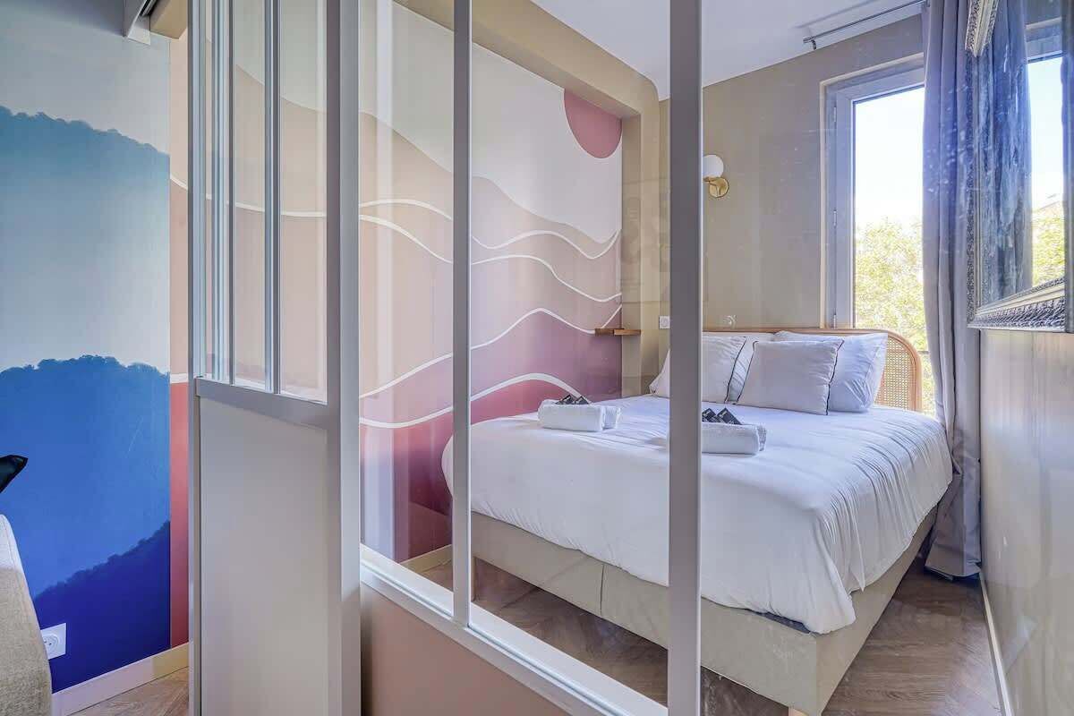 2 chambres, fer et planche à repasser, Wi-Fi, draps fournis