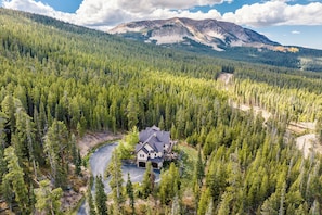 Exterior - Top of the World! Luxury Only Minutes from Town! Hike From the front Door! Views (Crested Butte)