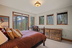 4 chambres, fer et planche à repasser, Wi-Fi, draps fournis