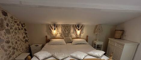 1 غرفة نوم وملاءات أسرّة