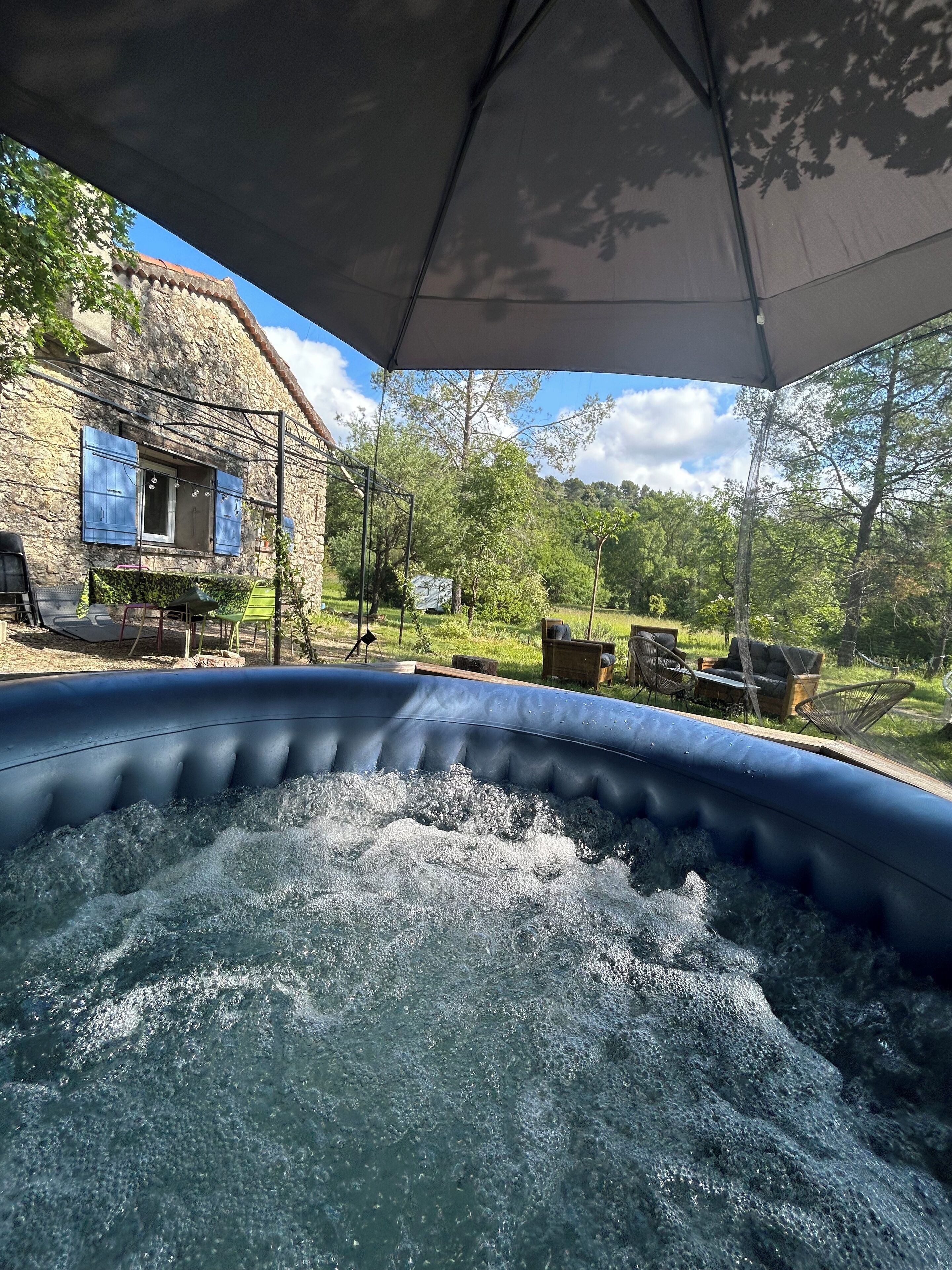 مغطس سبا خارجي