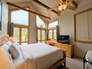 2 عدّة غرف نوم ومكتب ومكواة/لوح كي وواي فاي