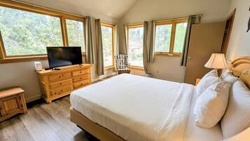 2 habitaciones, escritorio, tabla de planchar con plancha y wifi