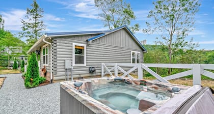 New Luxurious Mountain Escape with Spa & Views