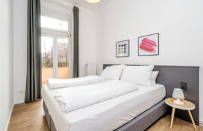 3 soverom, safe på rommet, skrivebord og strykejern/-brett