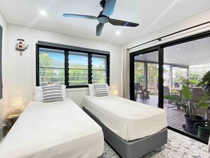 3 chambres, fer et planche à repasser, Wi-Fi, draps fournis
