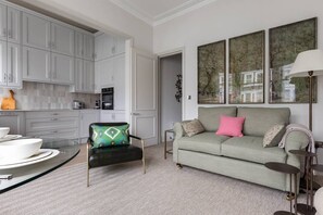 아파트 (2 Bedrooms) | 거실 공간