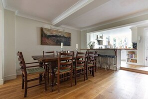 Apartment (4 Bedrooms) | Dining room - Bark Place III by Onefinestay (London)