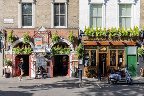 Westbourne Park Road Xvii by Onefinestay