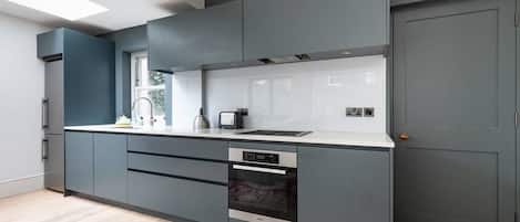 Apartment (2 Bedrooms) | Private kitchen