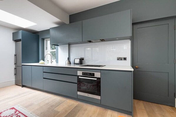 อพาร์ทเมนท์ (2 Bedrooms) | ครัวส่วนตัว | เครื่องล้างจาน, เครื่องชงกาแฟ/ชา, กาต้มน้ำไฟฟ้า