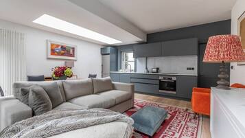 Appartement (2 Bedrooms) | Coin séjour | Télévision