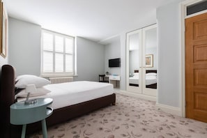 Apartment (2 Bedrooms) | 2 bedrooms, iron/ironing board, bed sheets