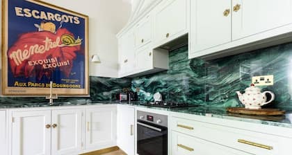 Porchester Square VI by Onefinestay