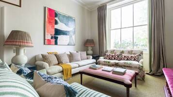 Apartment (2 Bedrooms) | Living area | TV