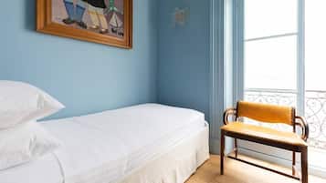 Apartment (2 Bedrooms) | 2 bedrooms, iron/ironing board, bed sheets