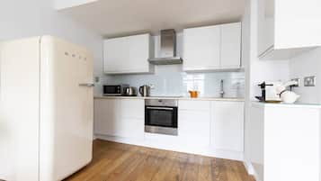Apartment (1 Bedroom) | Private kitchen