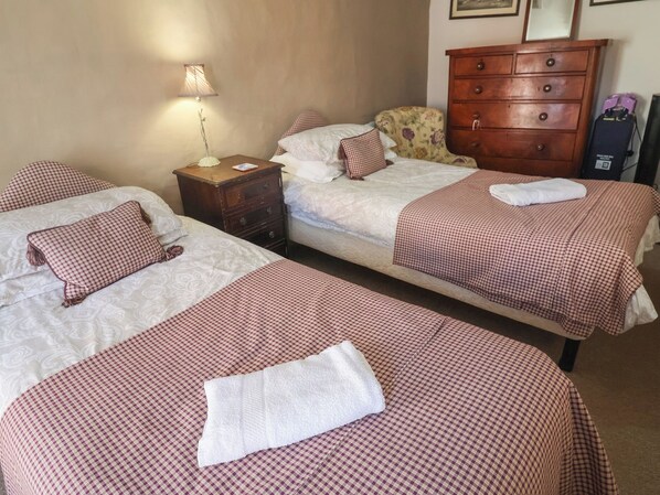 3 bedrooms, individually decorated, individually furnished, free WiFi