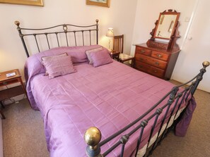 3 bedrooms, individually decorated, individually furnished, free WiFi
