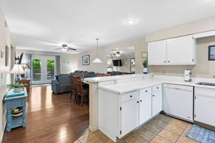 콘도, 침대(여러 개), 발코니, 골프장 전망 (Ron's Retreat) | 내부