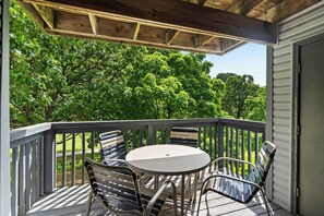 Apartment, Mehrere Betten, Balkon, Blick auf den Golfplatz (Ron's Retreat) | Ausblick vom Zimmer