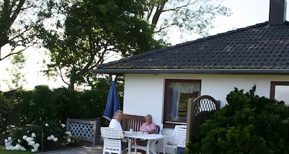Ferienwohnung 'Seewind' mit Gemeinschaftsterrasse und Garten