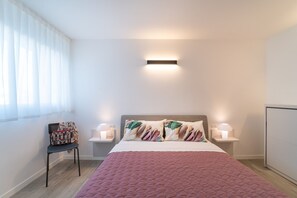 1 bedroom, iron/ironing board, Internet, bed sheets - Elegant and Modern Apartment close to Lignano City Center (Lignano Sabbiadoro)