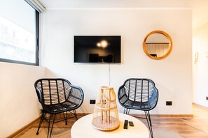 Interior - HOM I Parking Wifi Malla Ciudad Santiago (Unknown)