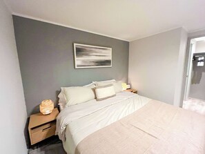 2 chambres, fer et planche à repasser, Wi-Fi, draps fournis