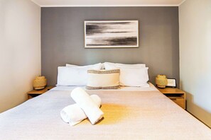 2 bedrooms, iron/ironing board, WiFi, bed sheets - HOM I Parking Wifi Malla Ciudad Santiago (Unknown)