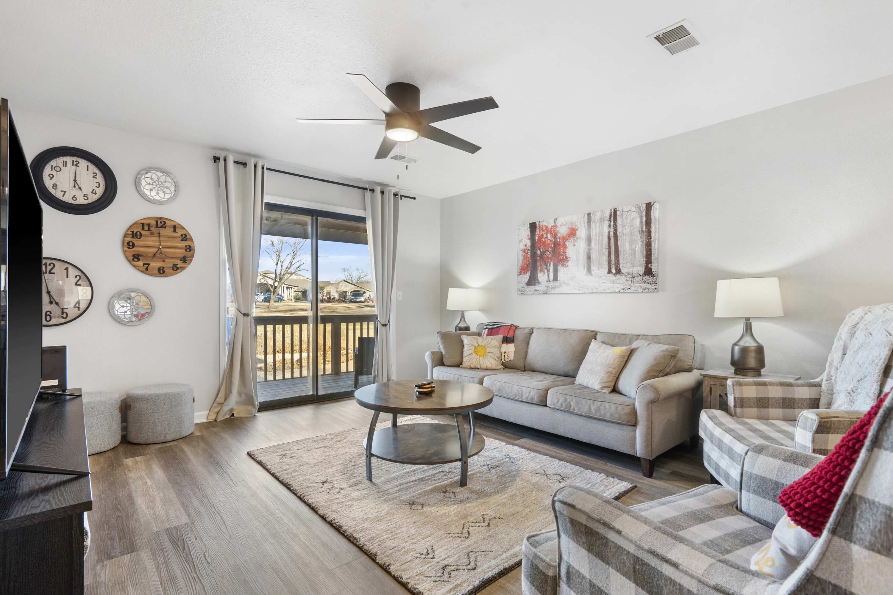 Condo, Multiple Beds, Balcony, Golf View (Royale Tee Retreat) | Living area