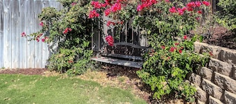 Modern, Updated House In Santee with Wifi, AC, and Yard