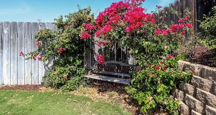 Modern, Updated House In Santee with Wifi, AC, and Yard