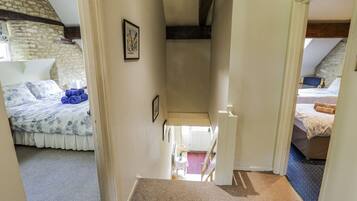 3 camere, con stile personalizzato, con arredamento individuale