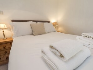 3 bedrooms, individually decorated, individually furnished, free WiFi - Rigg Cottage (Whitby)