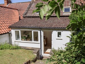 Exterior detail - Rigg Cottage (Whitby)