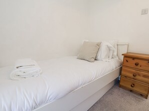 3 bedrooms, individually decorated, individually furnished, free WiFi - Rigg Cottage, Mount Pleasant (Whitby)