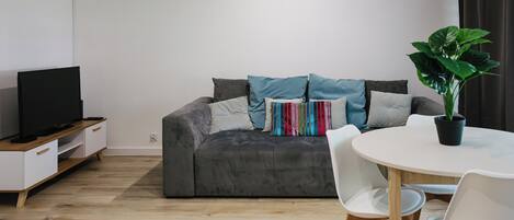 Apartment (22) | Living area | Flat-screen TV