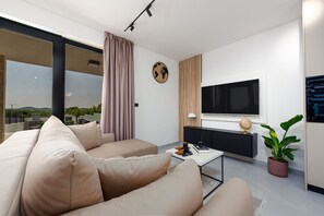 Tv och eldstad