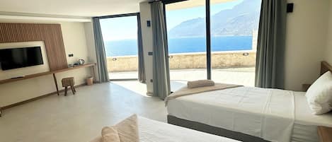 Luxury Double or Twin Room, Sea View | Free WiFi, bed sheets