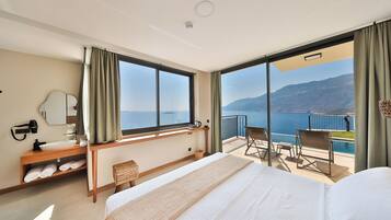 Dobbeltværelse - terrasse - havudsigt | Lydisolering, gratis Wi-Fi, sengetøj