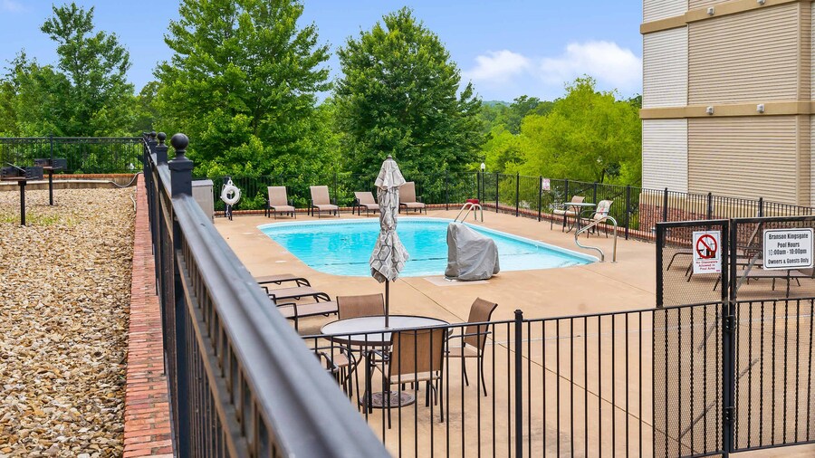 Sweet Serenity Stay for 4!