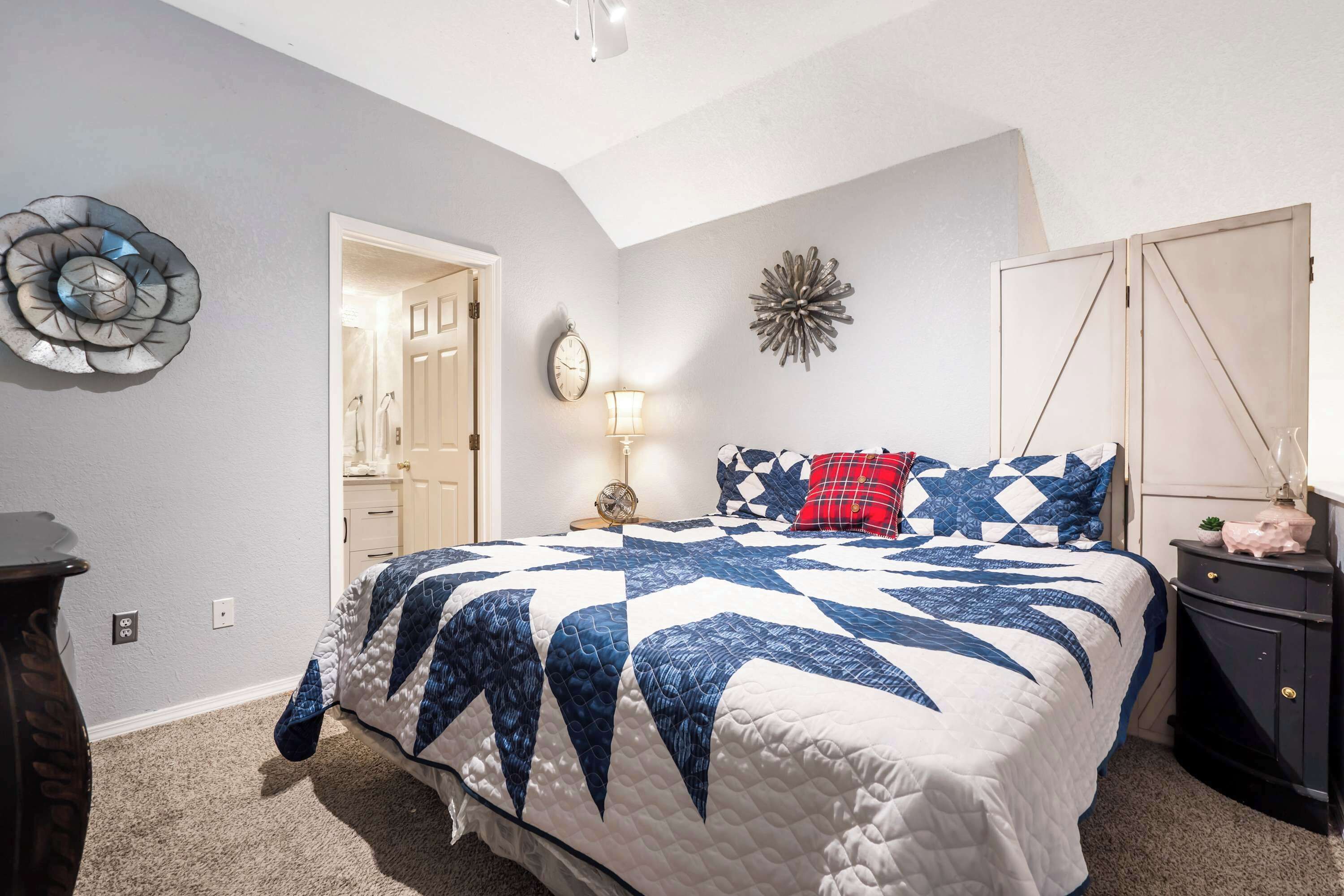 Condo, Multiple Beds, Balcony, Garden View (Warm Welcome Getaway) | 2 bedrooms, individually decorated, individually furnished, bed sheets