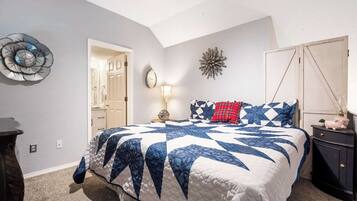 Condo, Multiple Beds, Balcony, Garden View (Warm Welcome Getaway)