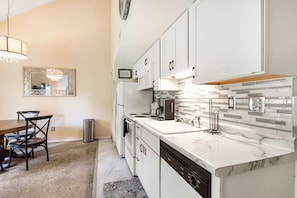 Condo, Multiple Beds, Balcony, Garden View (Warm Welcome Getaway) | Private kitchen - Warm Welcome Getaway Resort Stay for 6 With Amenities Near Downtown (Branson)