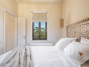 3 bedrooms, iron/ironing board, travel crib, free WiFi - Armenaki Residence (Armenoi)