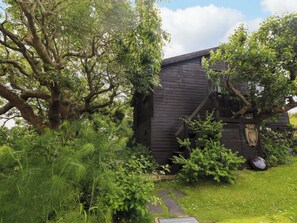 Property grounds - The Tree House (Haverfordwest)