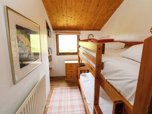 2 habitaciones, decoración personalizada y muebles diferentes