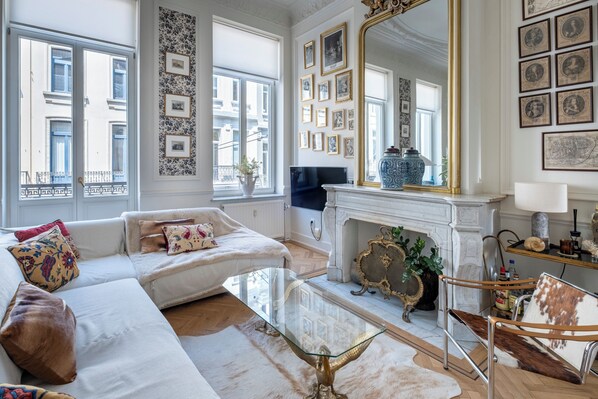 Luxury Apartment, Balcony, City View | Living area